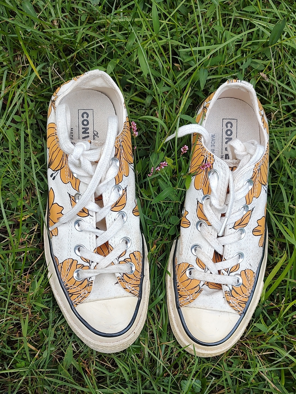Converse Women's Vintage Floral Chuck 70 Low Top Shoes Size 5 Women's Y2K